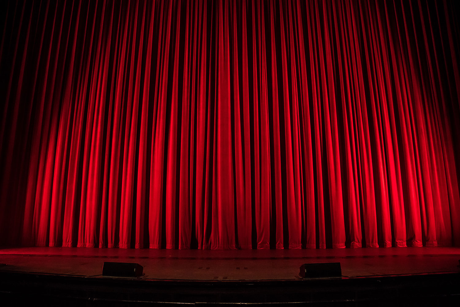 Red Curtain Stage Benchmark   Red Curtain Stage 